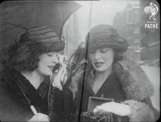 Illustration for article titled A Mobile Phone From 1922? Not Quite